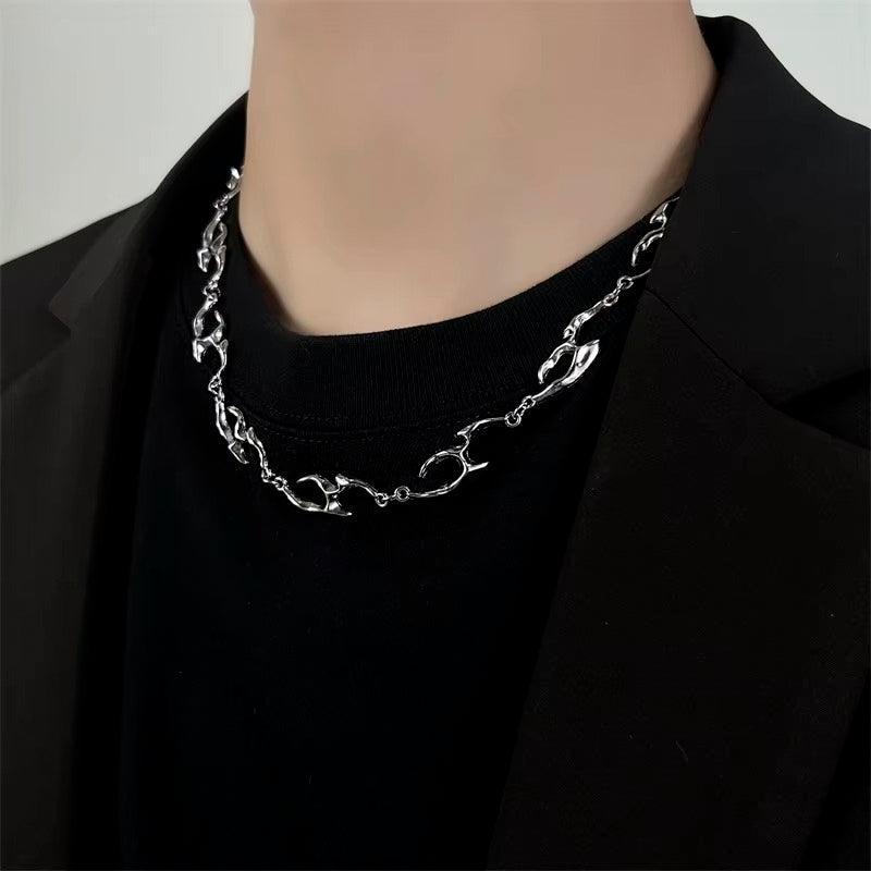 Colar Garras do Abismo